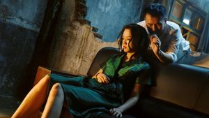 Long Day's Journey Into Night's poster