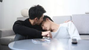 Love is Not Easy to Have's poster