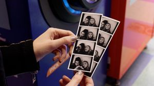 Girls' Night In's poster