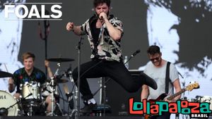 Foals - Lollapalooza Brazil 2019's poster