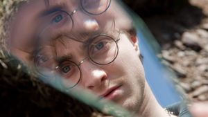 Harry Potter and the Deathly Hallows: Part 1's poster