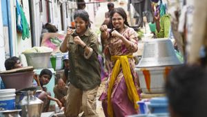 Irudhi Suttru's poster