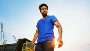 Yevadu's poster
