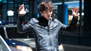 Fabricated City's poster
