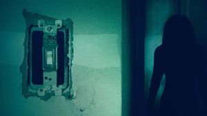 Lights Out's poster