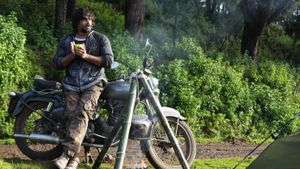 Irudhi Suttru's poster