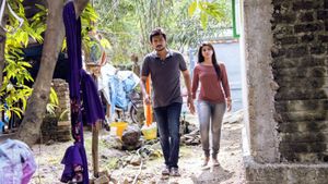 Manithan's poster
