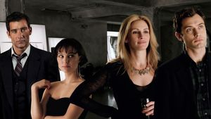 Closer's poster