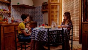 Parallel Mothers's poster