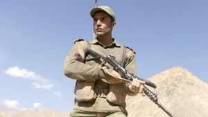 Paltan's poster