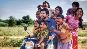 Anandham Vilayadum Veedu's poster