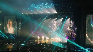 2018 GFRIEND FIRST CONCERT 'Season of GFRIEND' ENCORE's poster