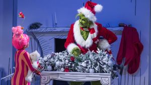 Dr. Seuss' The Grinch Musical's poster