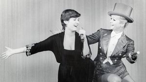 Bright Lights: Starring Carrie Fisher and Debbie Reynolds's poster