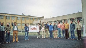 Solidarność: How Solidarity Changed Europe's poster