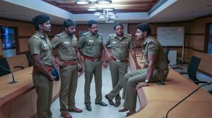 Maayavan's poster
