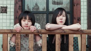 A Tale of Two Sisters's poster