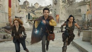 Dungeons & Dragons: Honor Among Thieves's poster