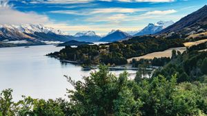 New Zealand: Earth's Mythical Islands's poster