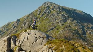 SHIRES - A BRITISH BICYCLE FILM's poster
