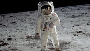 A Funny Thing Happened on the Way to the Moon's poster
