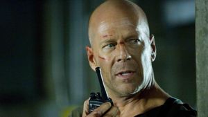 Live Free or Die Hard's poster