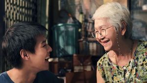 How to Make Millions Before Grandma Dies's poster
