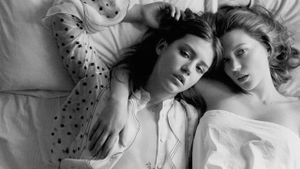 Blue Is the Warmest Colour's poster