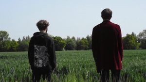 A Commendable yet Terribly Conceived Heist for an Expensive Spoon's poster