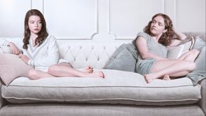 Thoroughbreds's poster