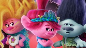 Trolls Band Together's poster