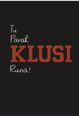 Tu pārāk klusi runā's poster