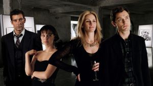 Closer's poster