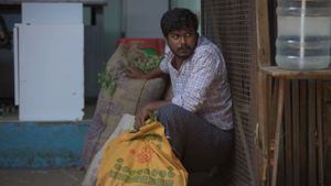 Kudumbasthan's poster