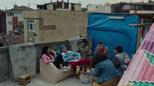 Bir Nefes Daha's poster