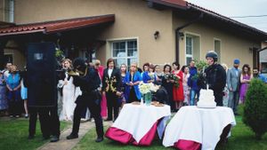Crazy Wedding's poster