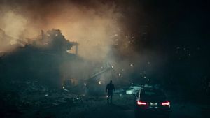 The Cloverfield Paradox's poster