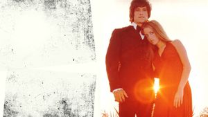 Between Love and Honor's poster