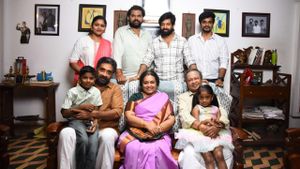 Family Padam's poster