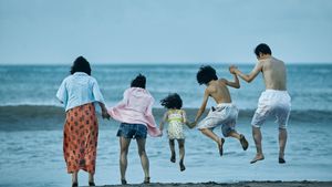 Shoplifters's poster