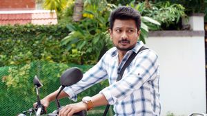 Kannai Nambathey's poster
