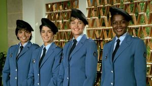 The Gendarme and the Gendarmettes's poster