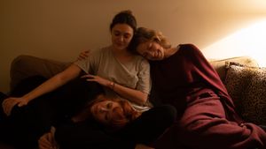 His Three Daughters's poster