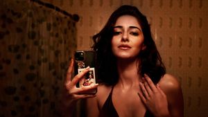 Kho Gaye Hum Kahan's poster
