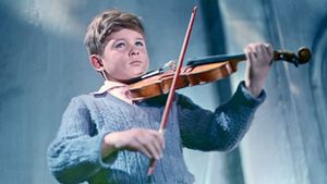The Steamroller and the Violin's poster
