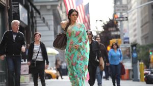 English Vinglish's poster