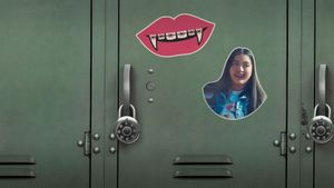Growing Fangs's poster
