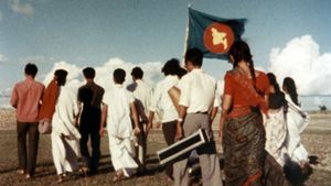 Muktir Gaan's poster
