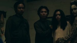 Father's Haunted House's poster