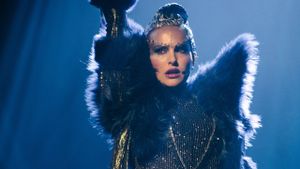 Vox Lux's poster